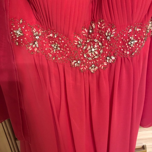 Beautiful Whatchamacallit Fuchsia Evening Gown with Wrap - Picture 3 of 4